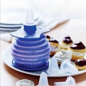 Tupperware Squeeze It Decorator